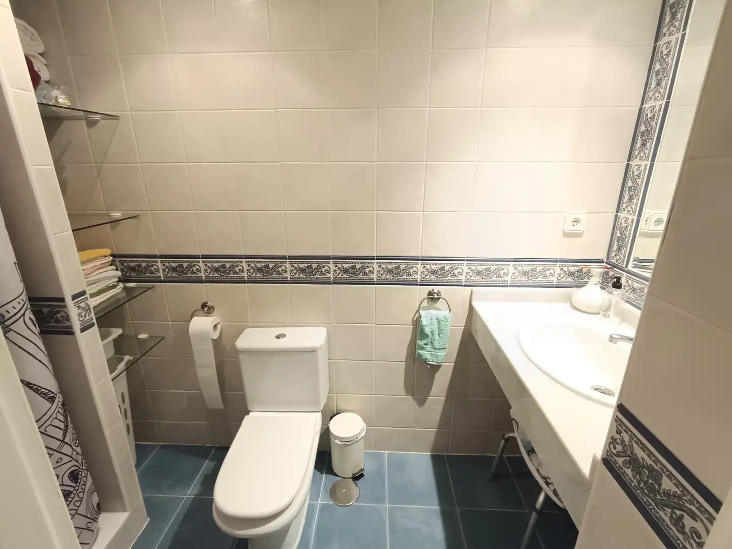 Baño de Piso en venta en Córdoba con Aire acondicionado, Trastero y Amueblado