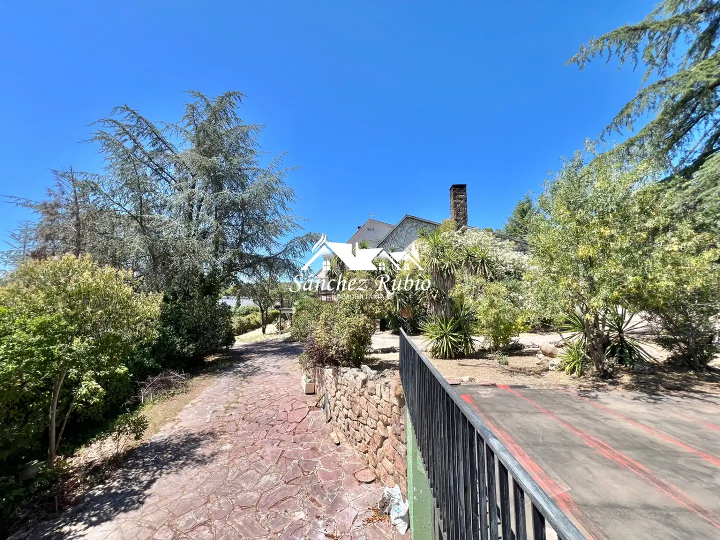 Exterior view of Houses for sale in Torrelodones  with Heating, Private garden and Parquet flooring