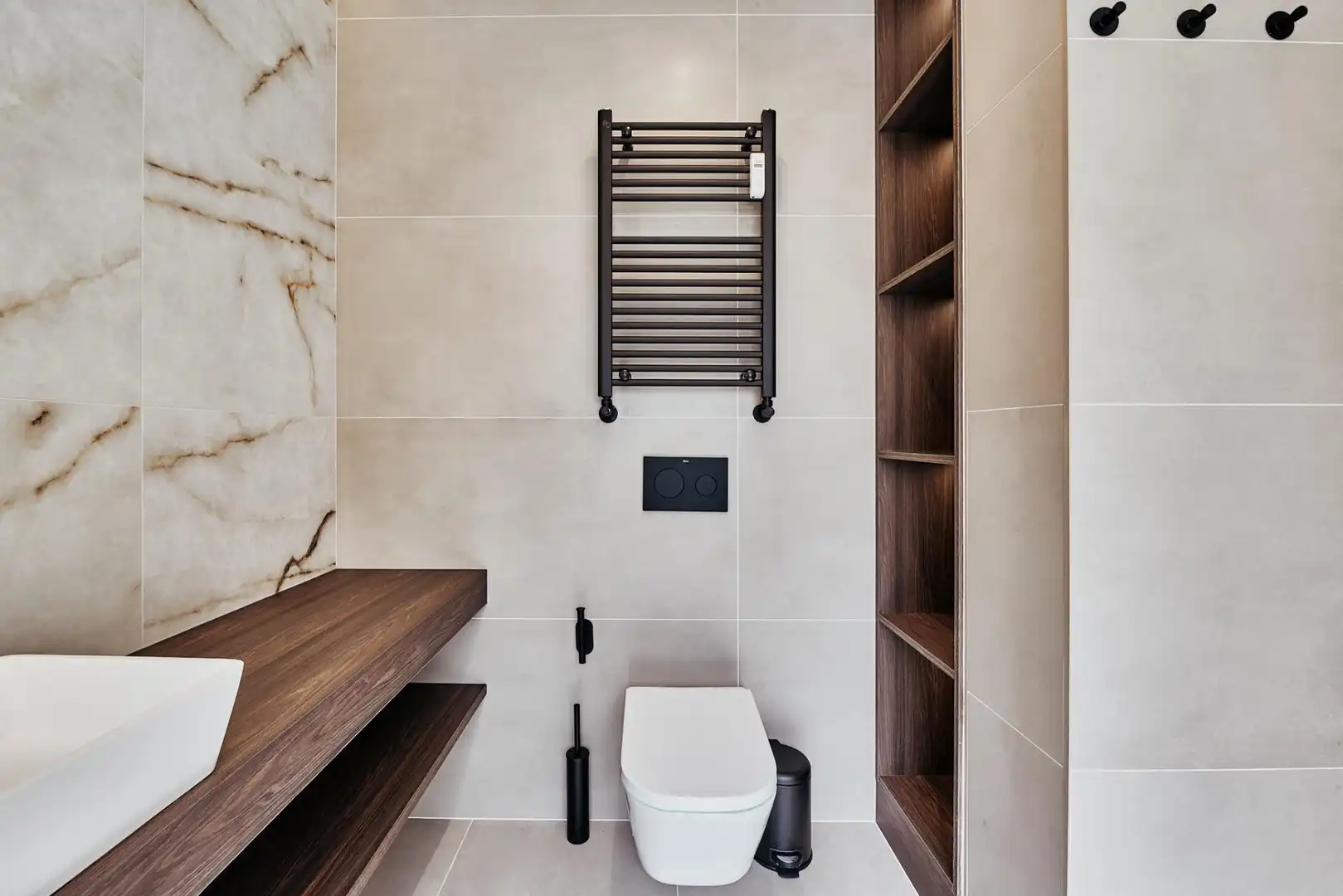 Bany de Apartament en venda en Madrid amb Calefacció, Terrassa i Moblat