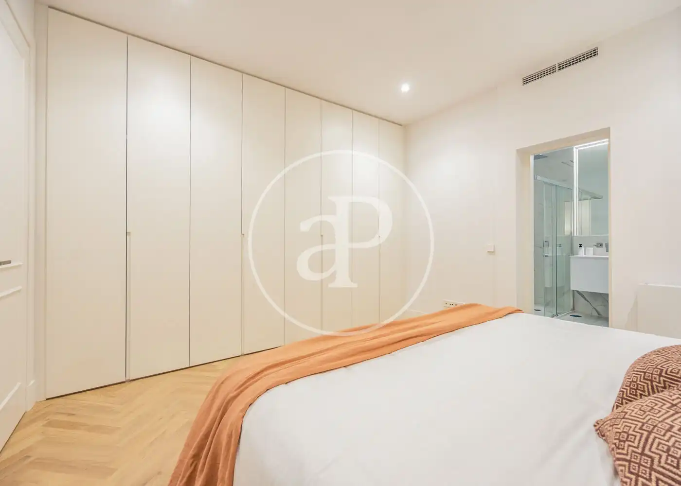 Schlafzimmer von Wohnung zum Verkauf in Madrid mit Klimaanlage, Heizung und Abstellraum