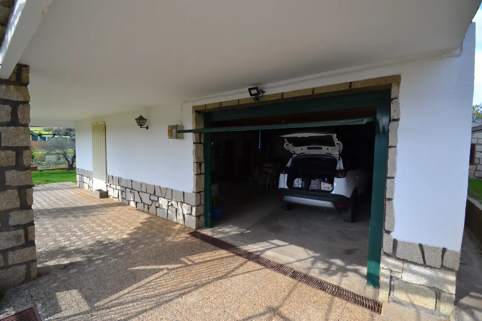 Parking de Casa o chalet en venta en Villar del Pedroso con Aire acondicionado, Calefacción y Jardín privado