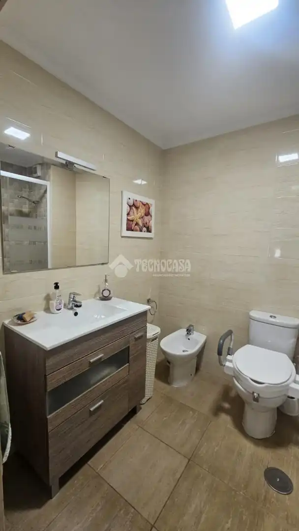 Baño de Piso en venta en Sevilla con Aire acondicionado
