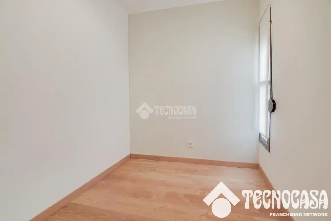Habitación de Piso en venta en Santa Coloma de Gramenet con Aire acondicionado, Parquet y Terraza