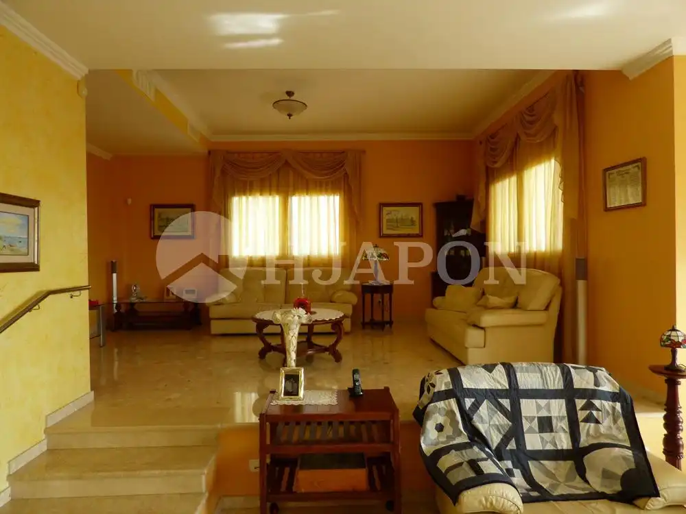 Sala de estar de Casa o chalet en venta en Badalona con Aire acondicionado, Jardín privado y Terraza