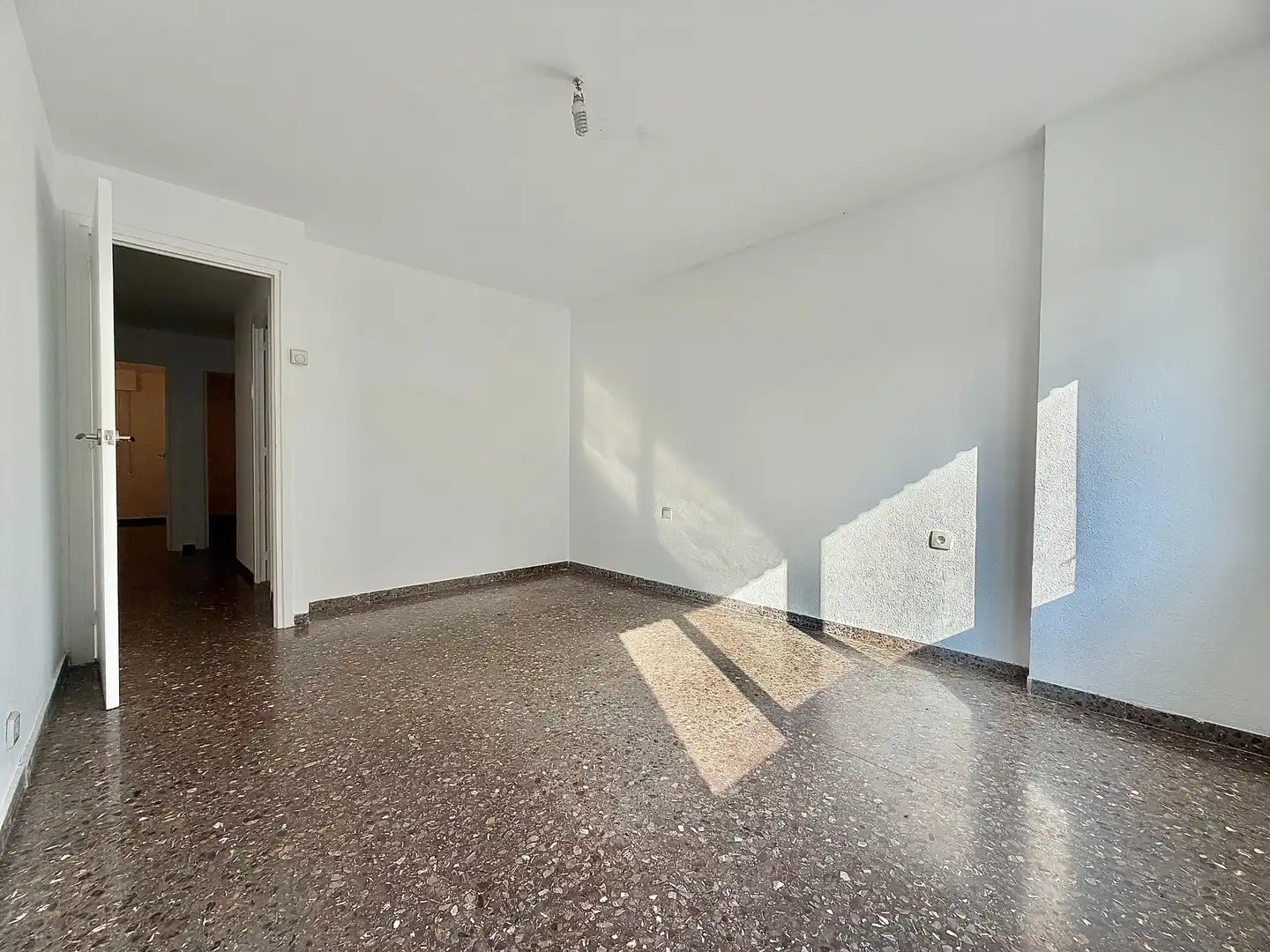 Piso de alquiler en Terrassa con Calefacción, Terraza y Balcón