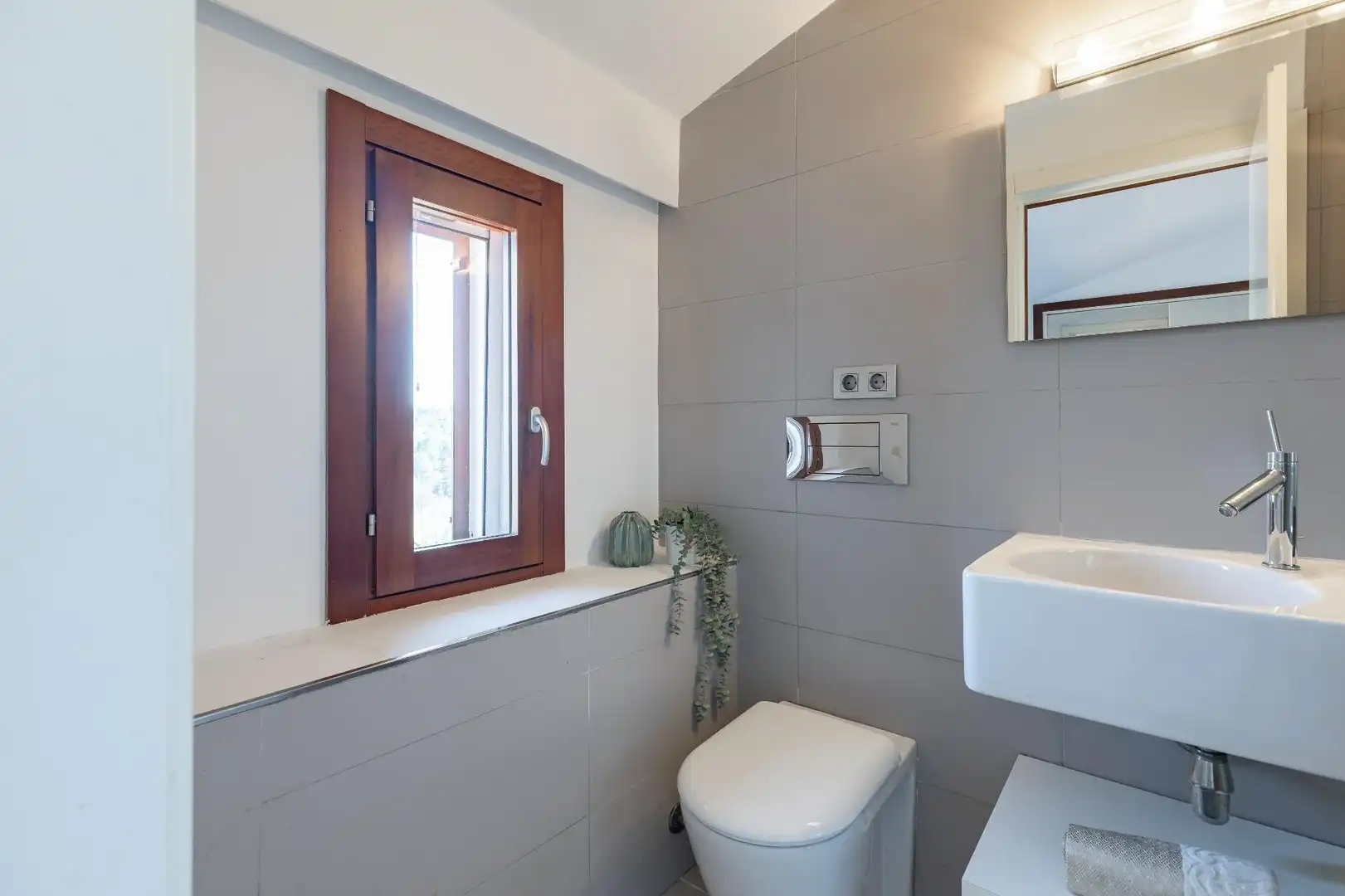Baño de Casa adosada en venta en Enguera con Calefacción, Terraza y Trastero