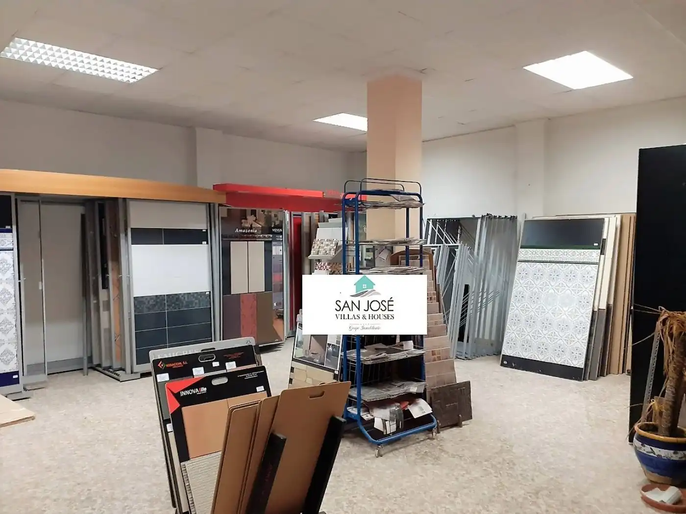 Local comercial en venda a Novelda, imagen 3