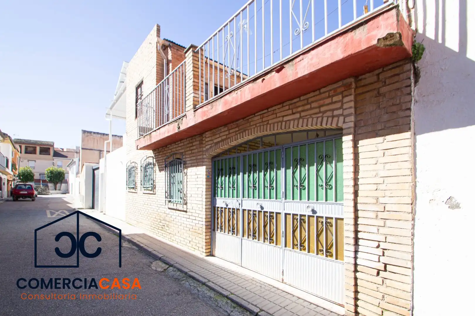 Vista exterior de Casa o xalet en venda en Las Gabias amb Terrassa, Traster i Balcó