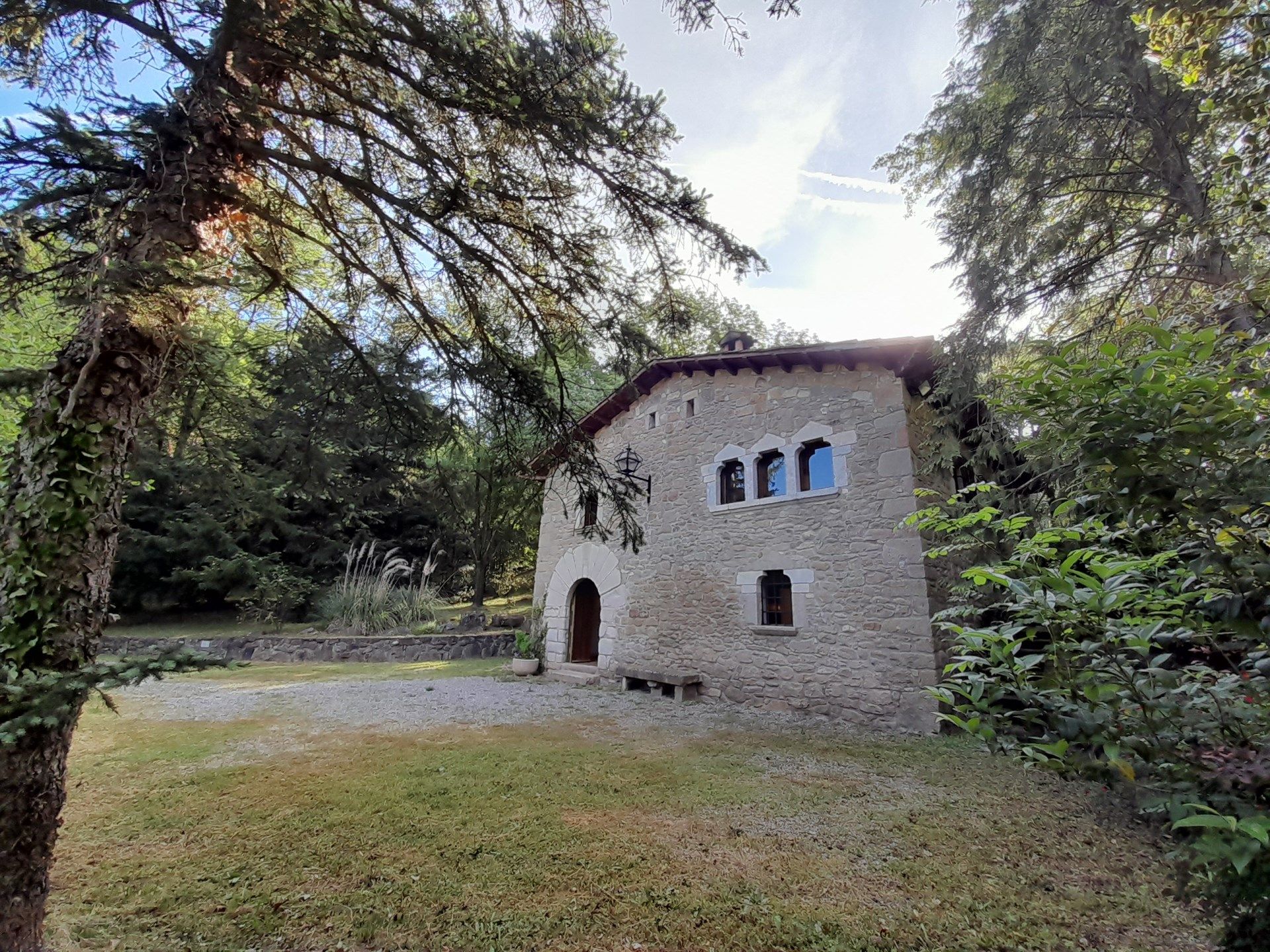 Exterior view of Country house for sale in La Vall d'en Bas  with Heating and Furnished