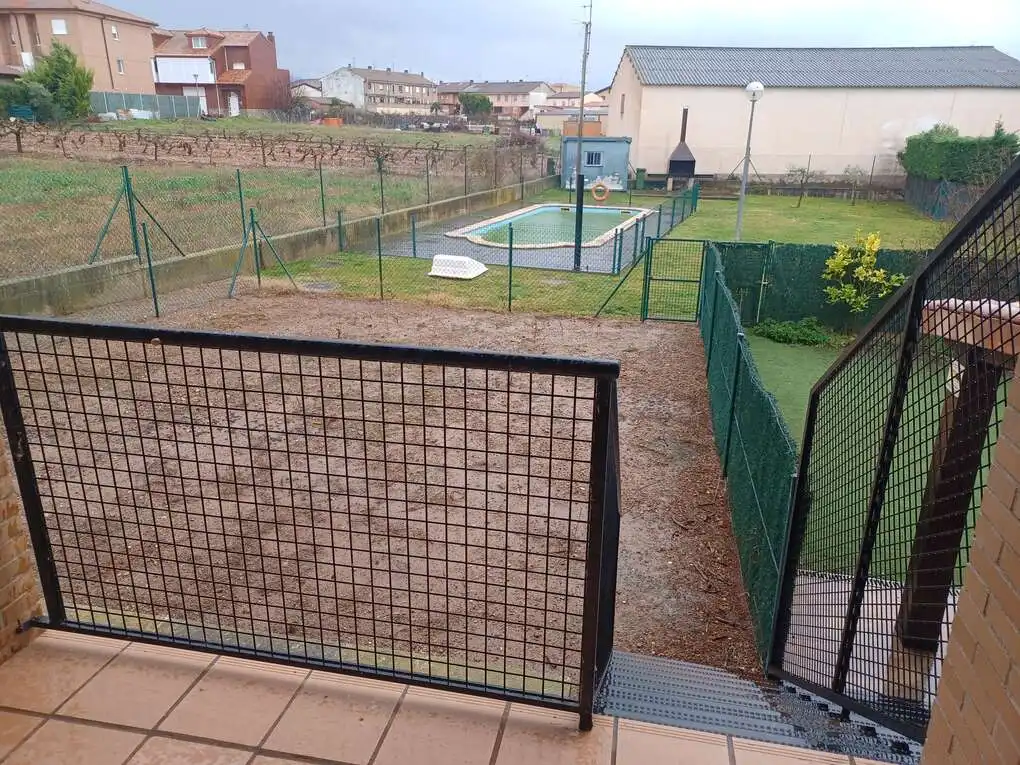 Piscina de Casa o chalet en venta en Uruñuela con Calefacción, Jardín privado y Terraza