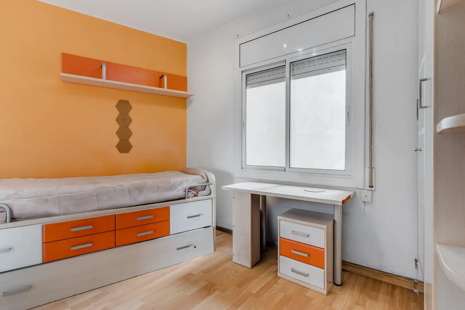 Flat with terrace for sale in Carrer de Garcilaso, imagen 8