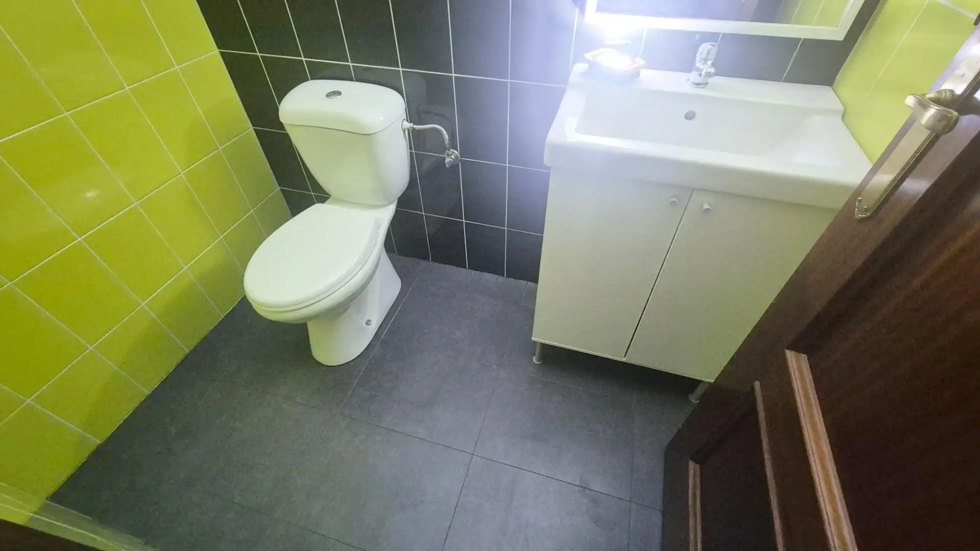 Baño de Piso en venta en Béjar con Calefacción y Balcón