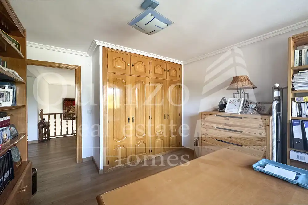 Bedroom of Houses for sale in Villaviciosa de Odón  with Air Conditioner, Heating and Private garden