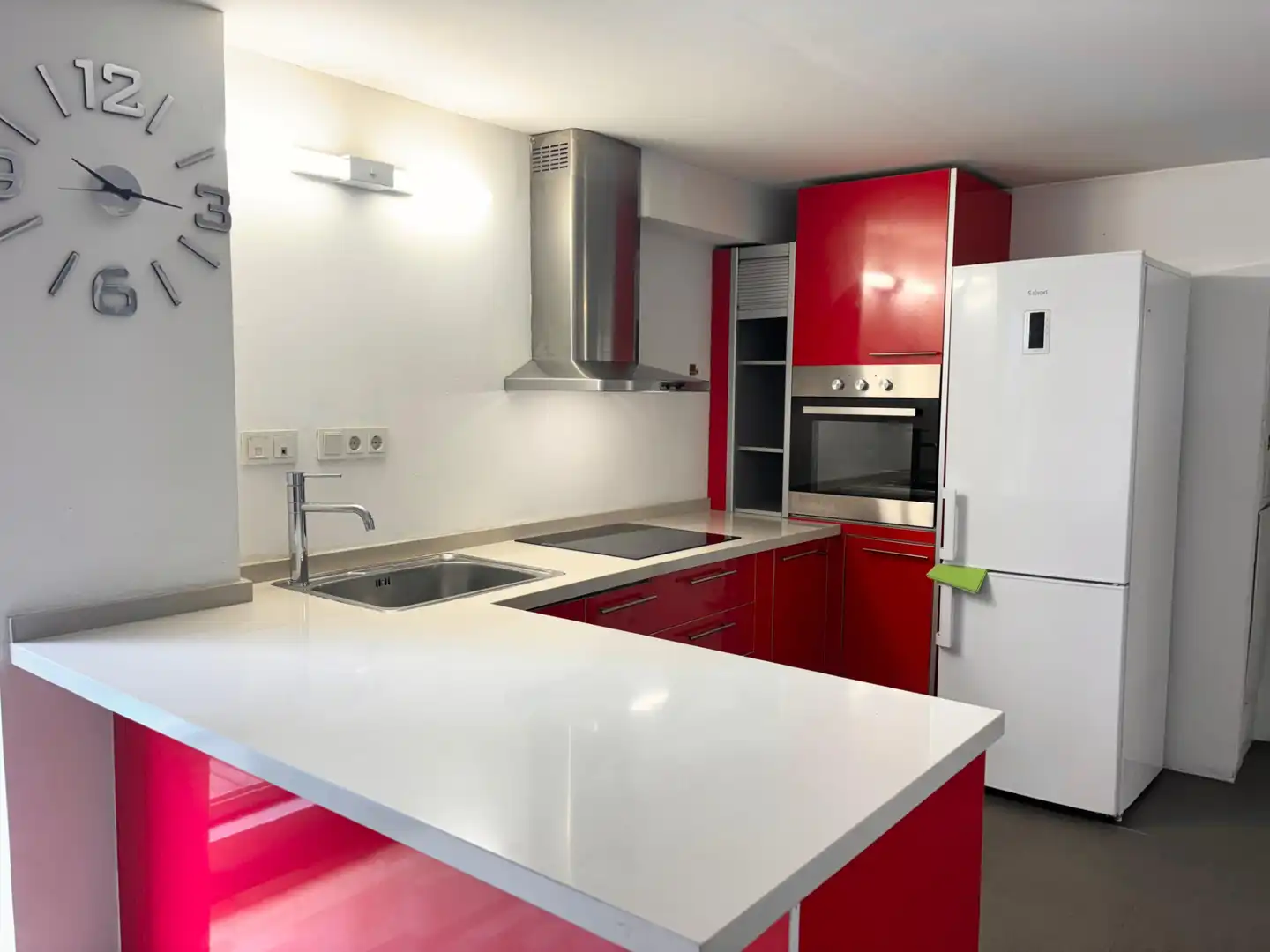 Küche von Loft zum Verkauf in Xirivella mit Klimaanlage, Parkett und Möbliert