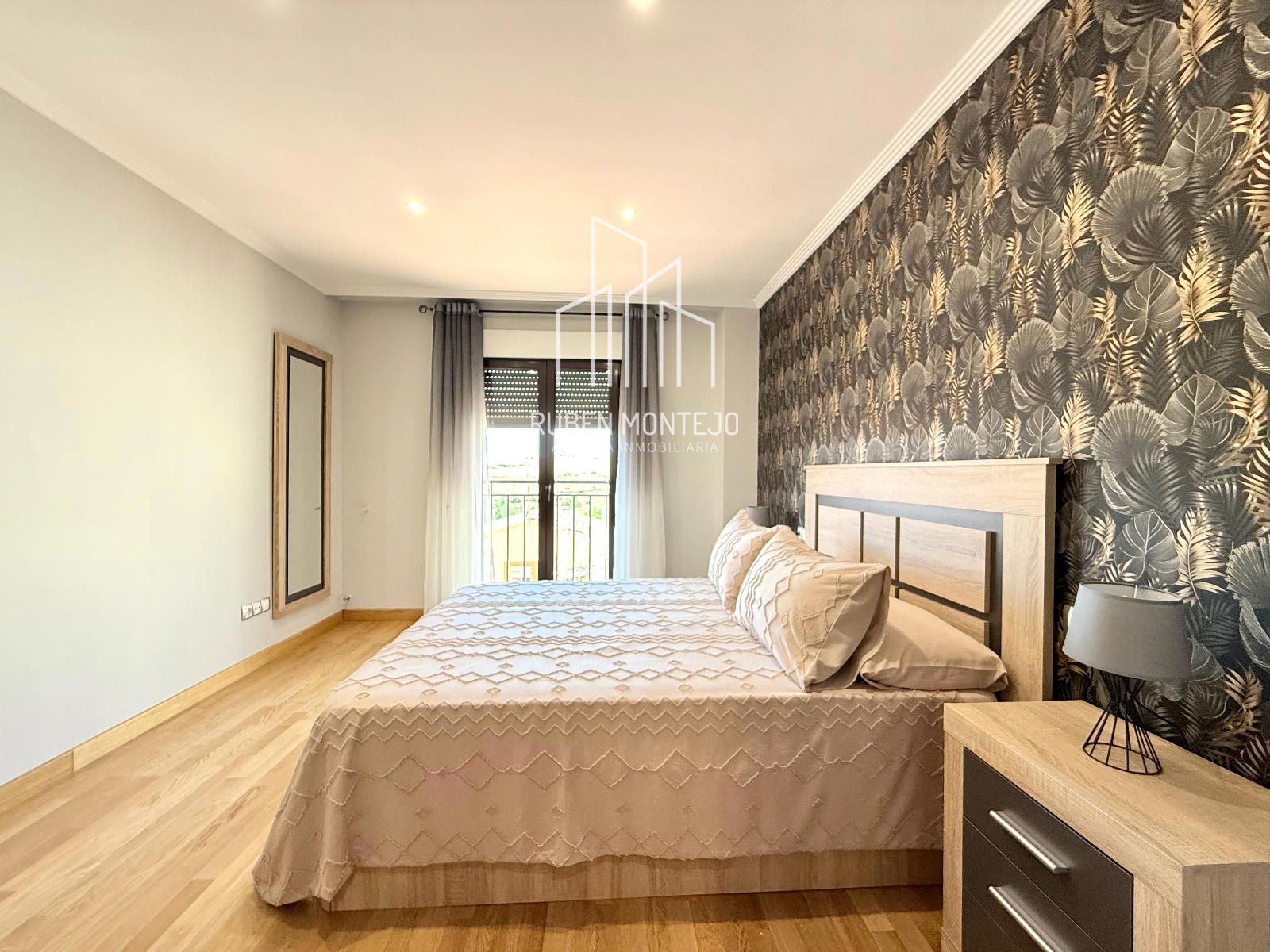 Bedroom of Single-family semi-detached for sale in Alba de Tormes  with Heating, Private garden and Parquet flooring