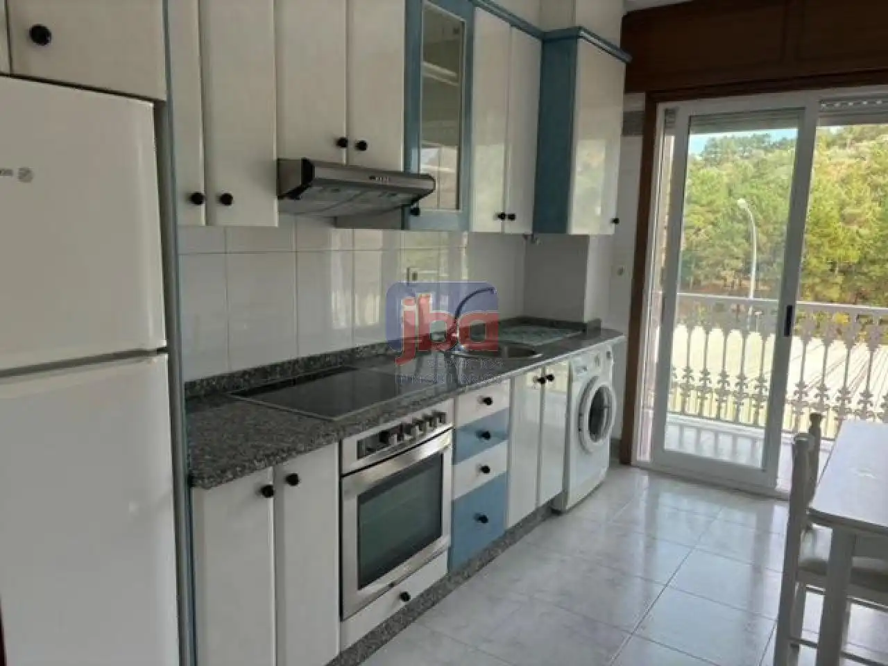Cocina de Piso de alquiler en Barbadás con Calefacción, Amueblado y Balcón