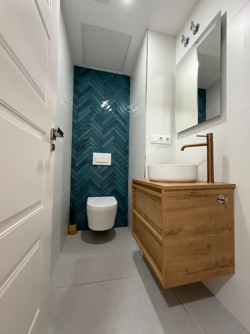 Baño de Piso de alquiler en Valencia con Amueblado, Horno y Lavadora