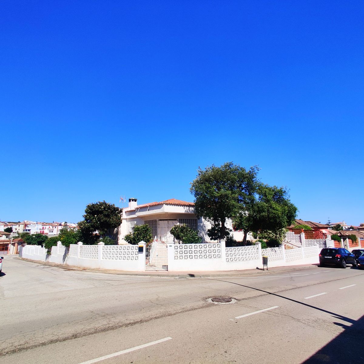 Exterior view of House or chalet for sale in La Línea de la Concepción  with Private garden, Terrace and Swimming Pool