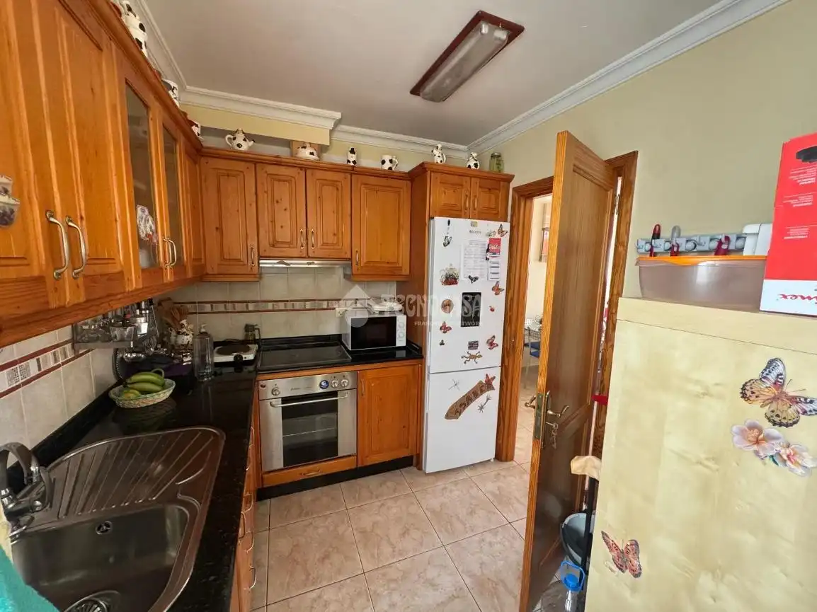 Kitchen of Flat for sale in Cruce de Arinaga