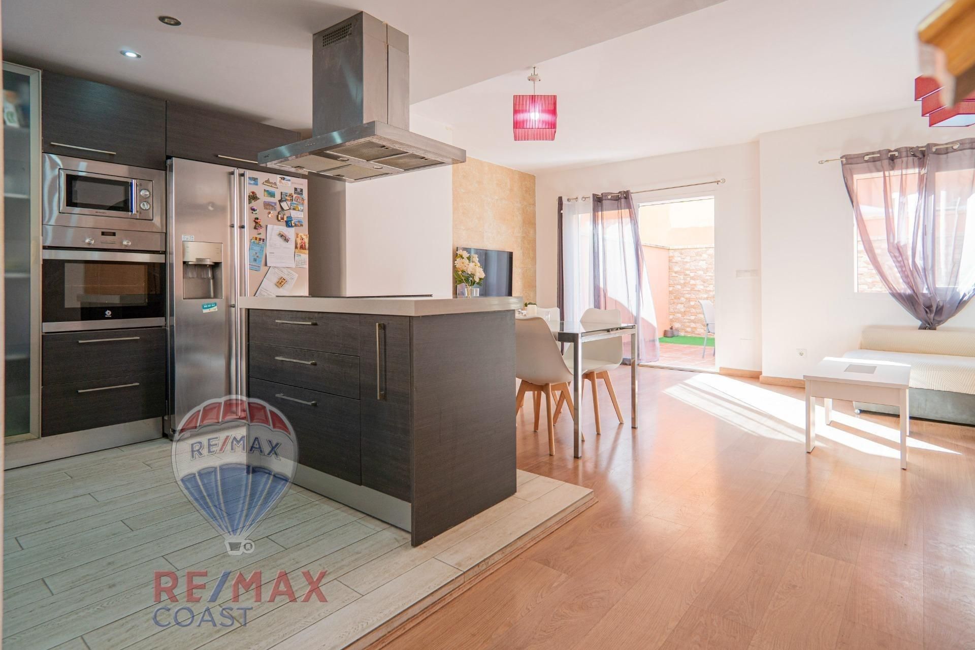 Kitchen of Single-family semi-detached for sale in Vélez-Málaga  with Air Conditioner, Private garden and Terrace
