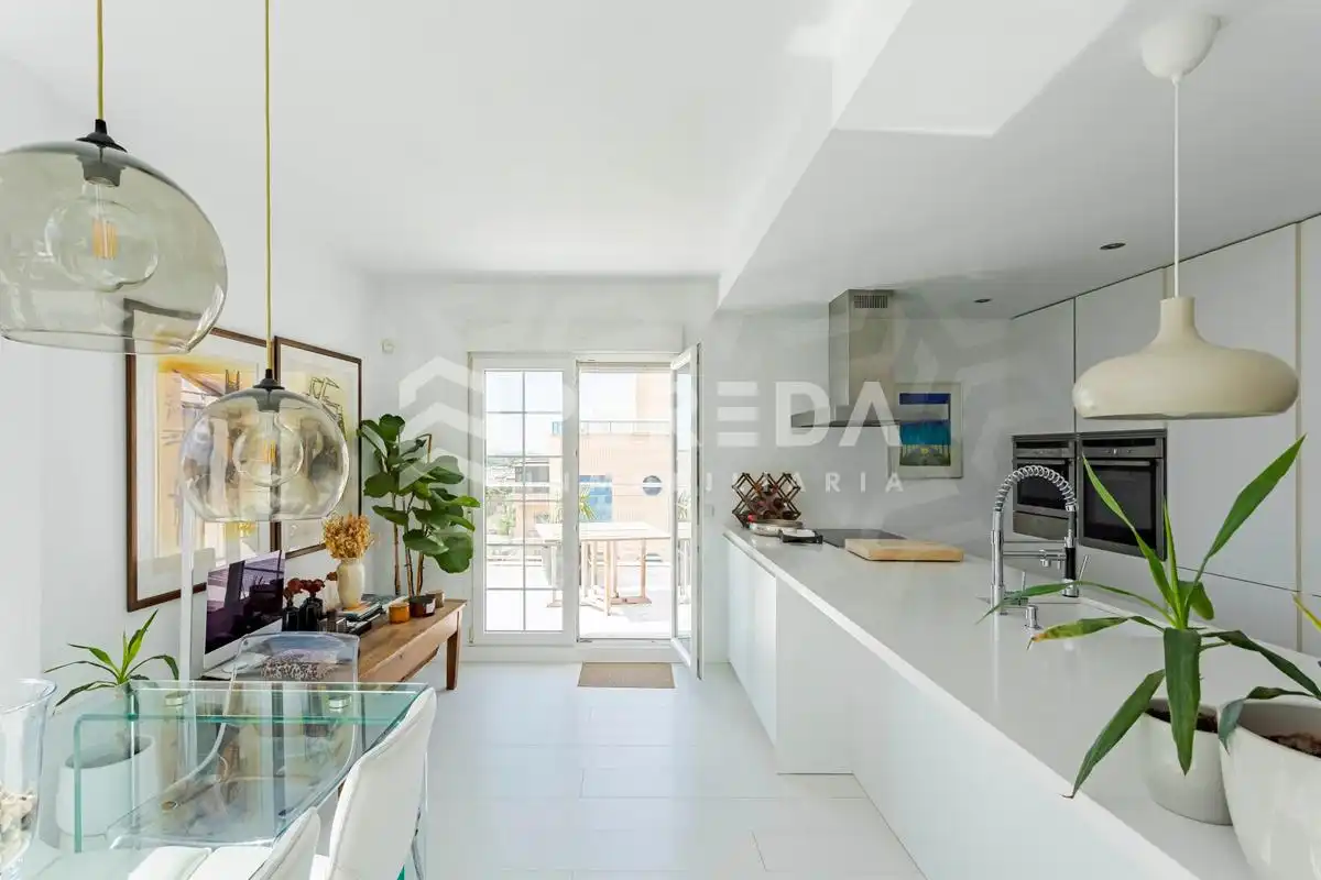 Cocina de Ático en venta en Roquetas de Mar con Aire acondicionado, Terraza y Piscina comunitaria