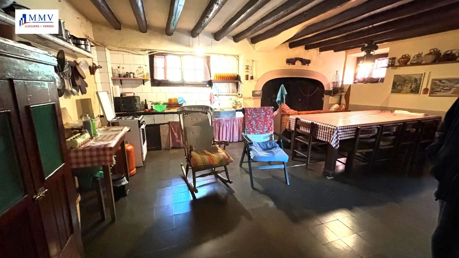 Cuina de Finca rústica en venda en Vilallonga de Ter amb Jardí privat i Moblat