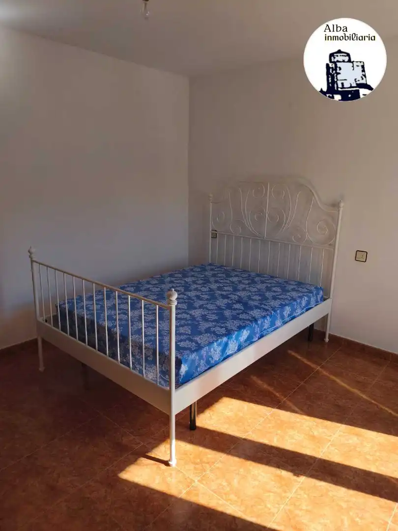 Dormitori de Pis en venda en Alba de Tormes amb Balcó