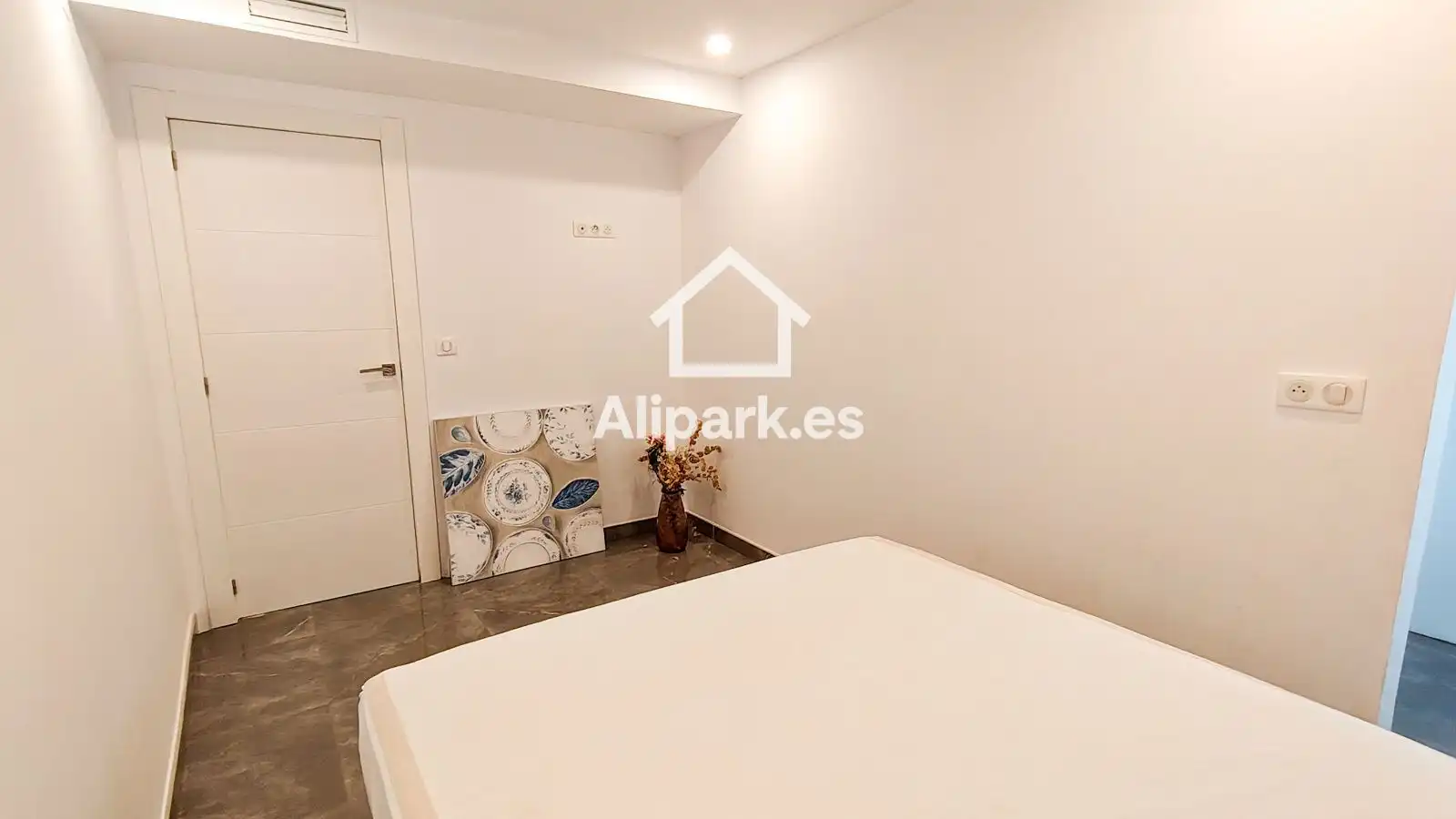 Piso de alquiler en Pintor Aparicio, Ensanche - Diputación