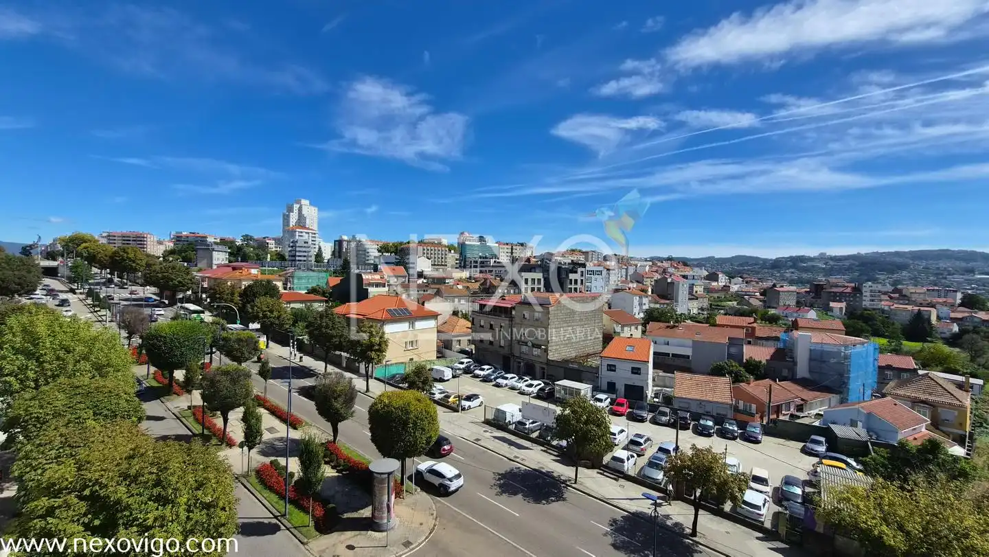 Flat for sale in Avenida da Gran Vía, O Castro