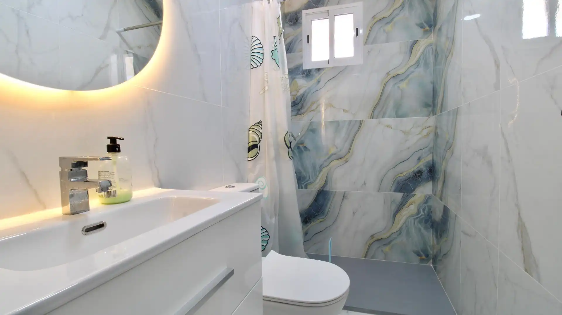Baño de Casa o chalet en venta en La Zubia con Aire acondicionado y Terraza