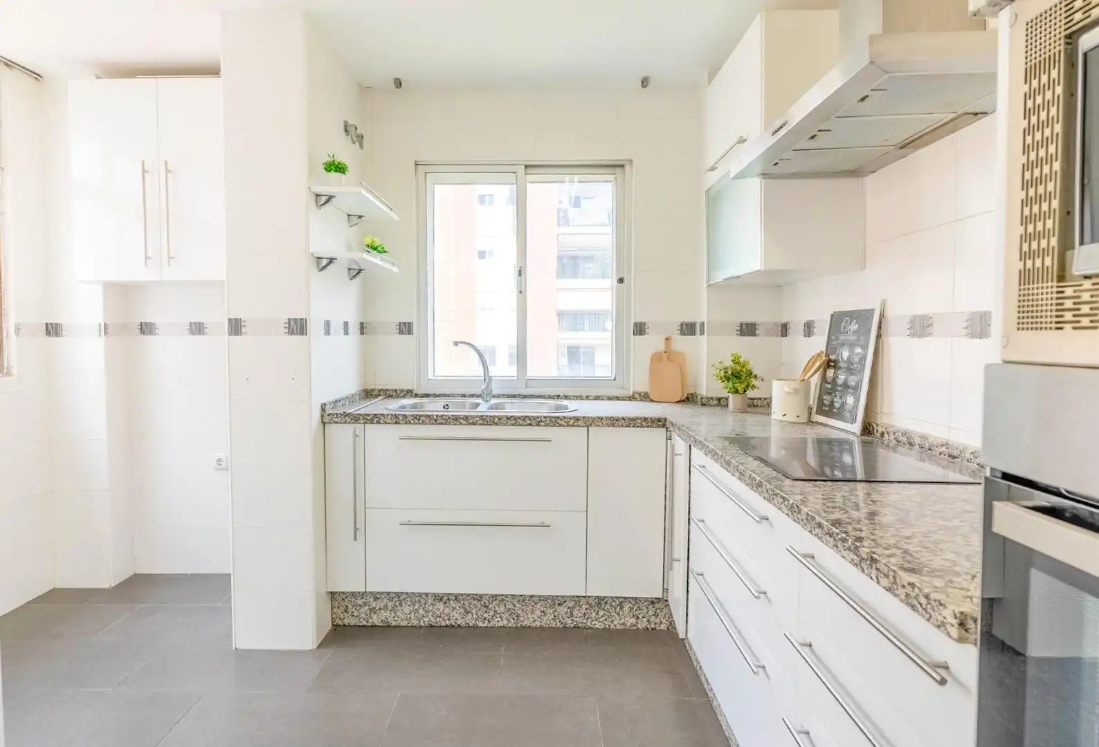 Cocina de Piso en venta en Benalmádena con Aire acondicionado, Jardín privado y Terraza