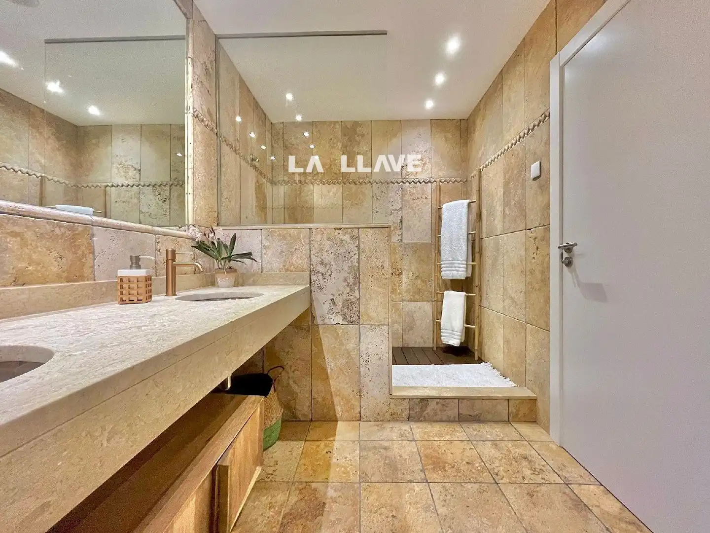 Baño de Casa o chalet en venta en Blanes con Aire acondicionado, Calefacción y Jardín privado