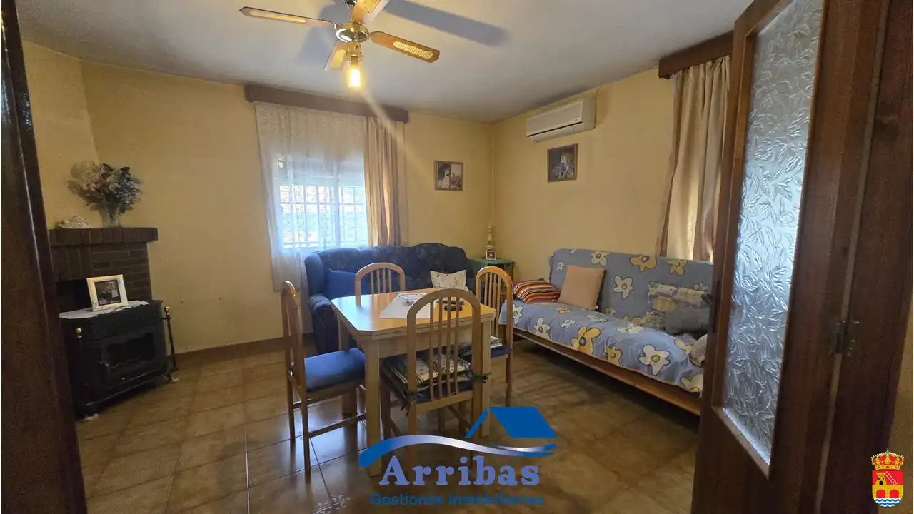 Vista exterior de Casa o chalet en venta en Escalona con Calefacción, Jardín privado y Terraza