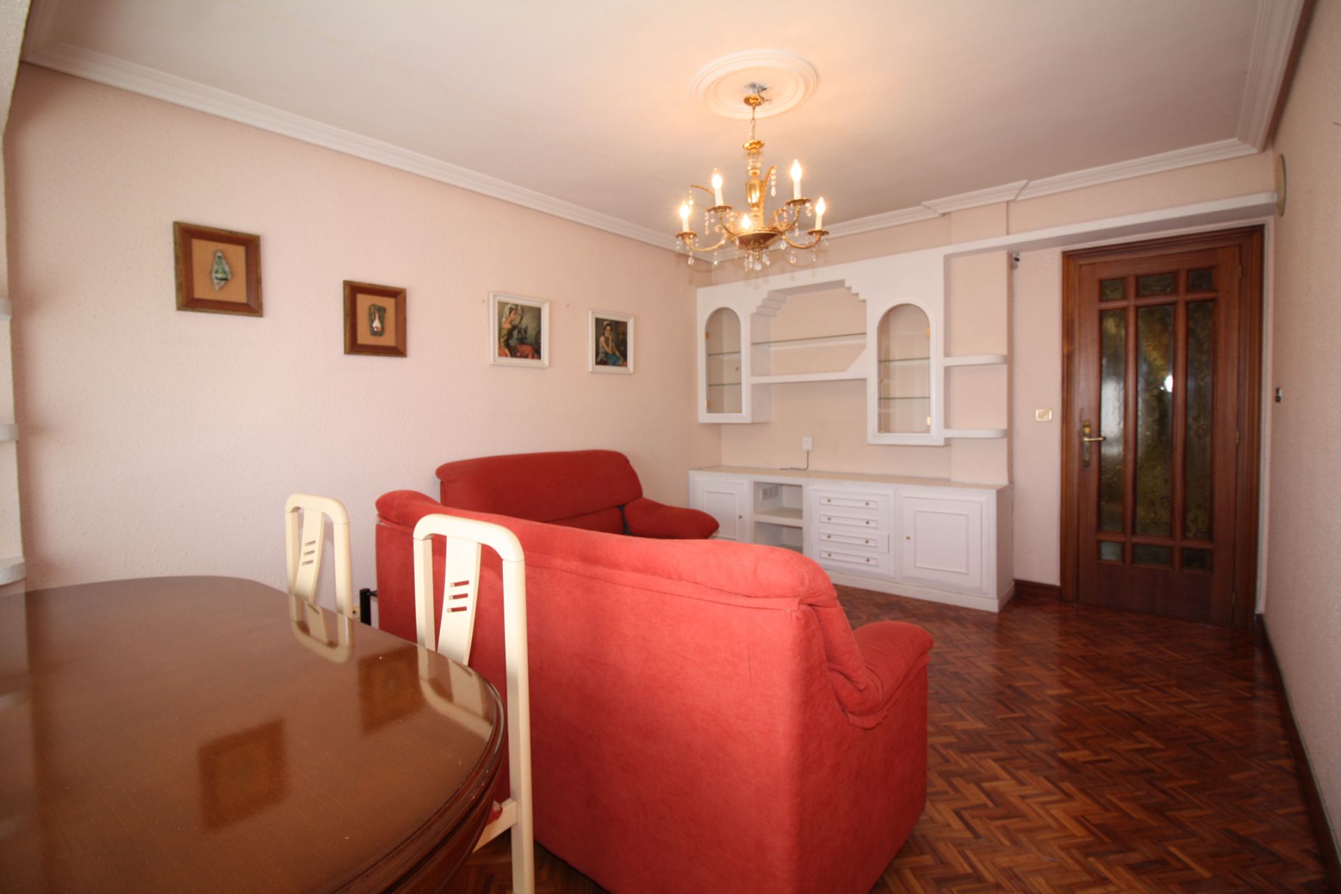 Piso en venta en Calle Embajadores, Delicias