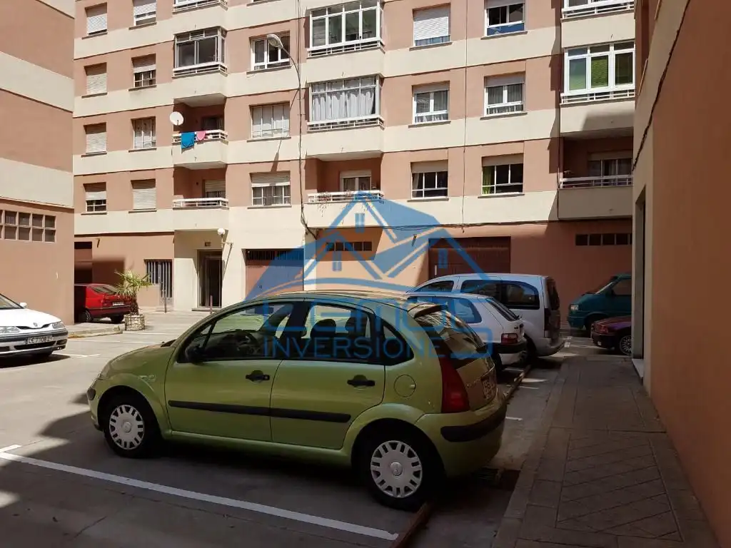 Aparcament en venda a De San Guillermo