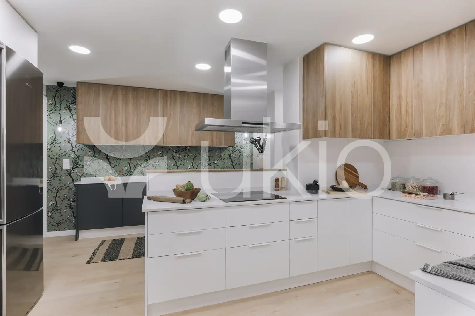 Cuina de Apartament de lloguer en Barcelona amb Aire condicionat, Calefacció i Moblat