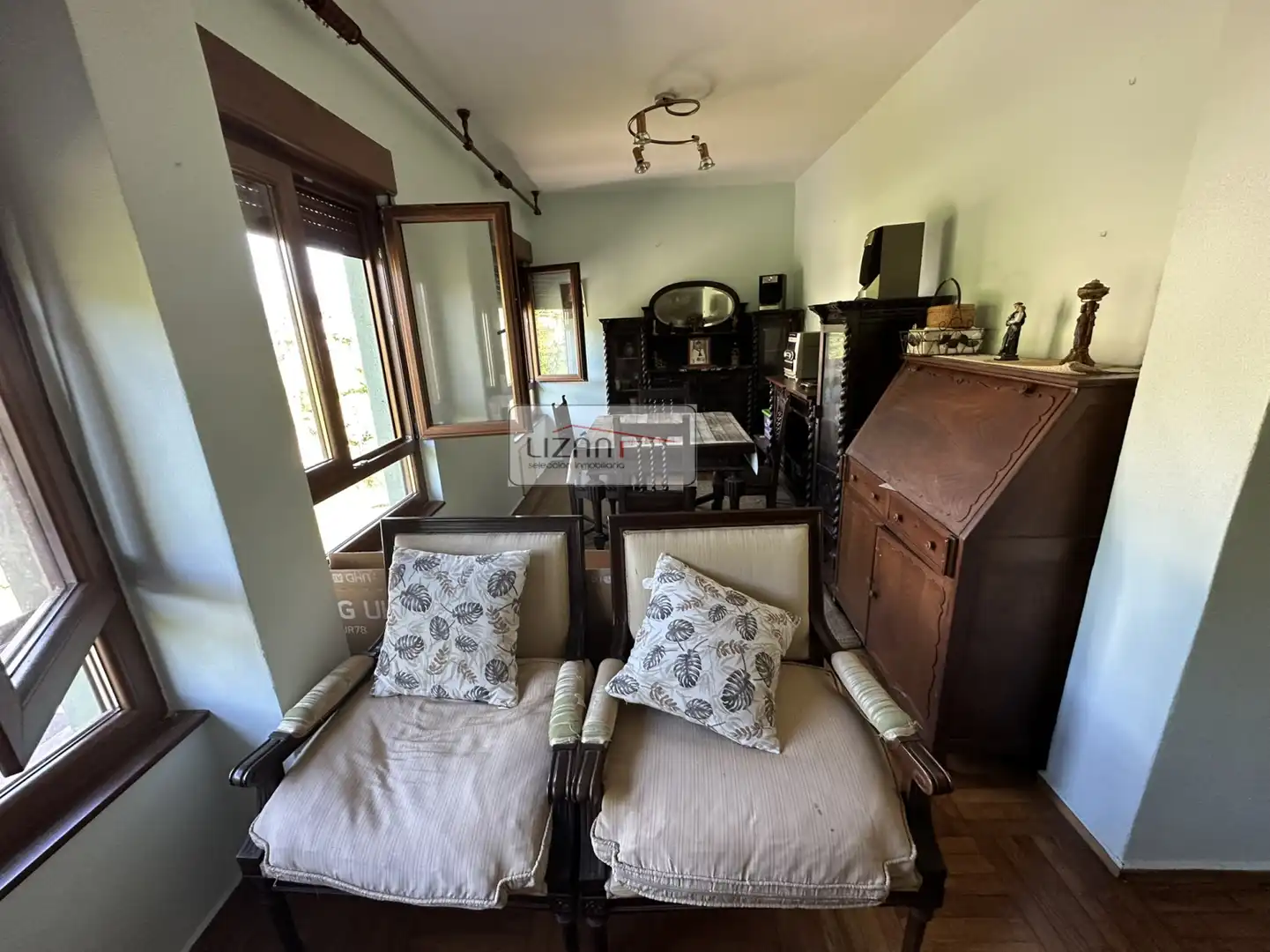 Sala d'estar de Casa o xalet en venda en Siero amb Calefacció i Parquet
