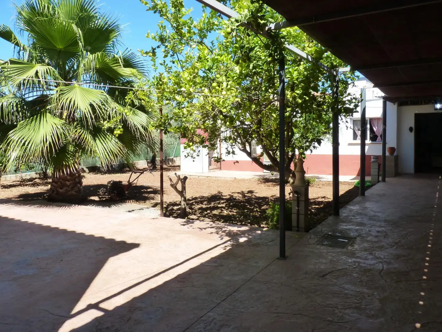 Garden of Houses for sale in Montellano  with Air Conditioner, Heating and Private garden