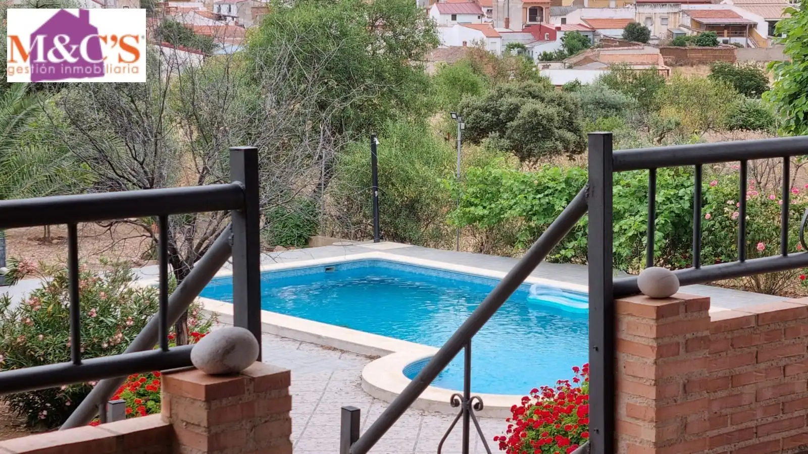 Swimming pool of Houses for sale in Hinojosas de Calatrava  with Air Conditioner, Heating and Private garden