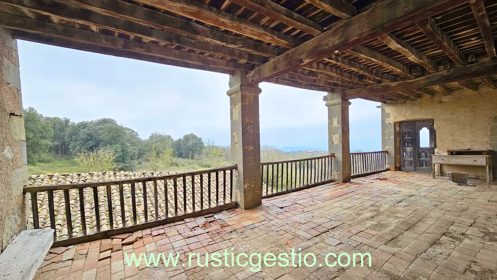 Terrassa de Finca rústica en venda en L'Esquirol amb Jardí privat, Terrassa i Balcó