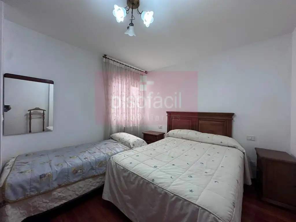 Dormitori de Apartament en venda en Lugo