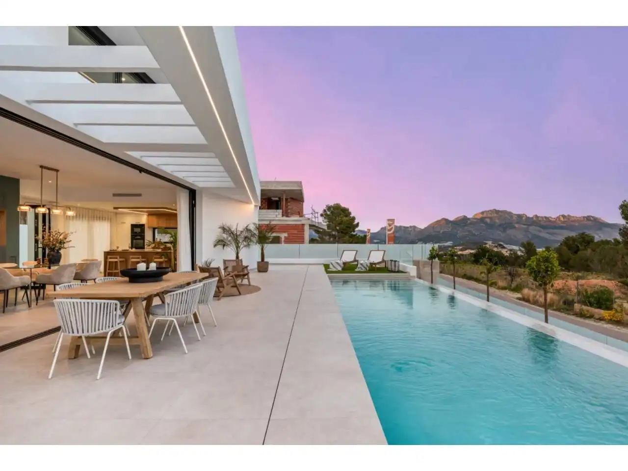 Chalet con piscina en venta en Casco urbano, imagen 48