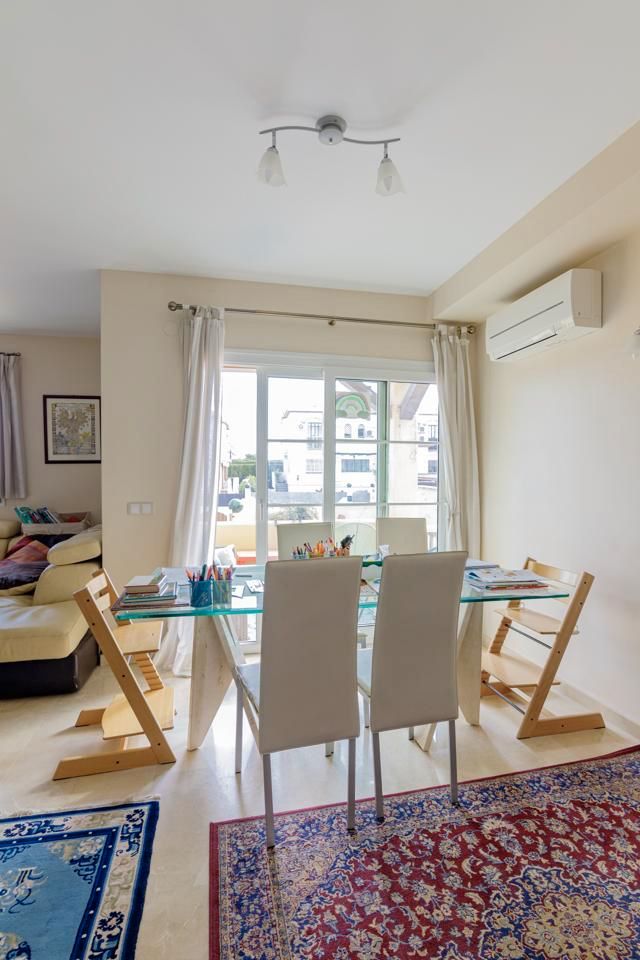 Menjador de Casa o xalet en venda en Alhaurín de la Torre amb Aire condicionat, Jardí privat i Terrassa