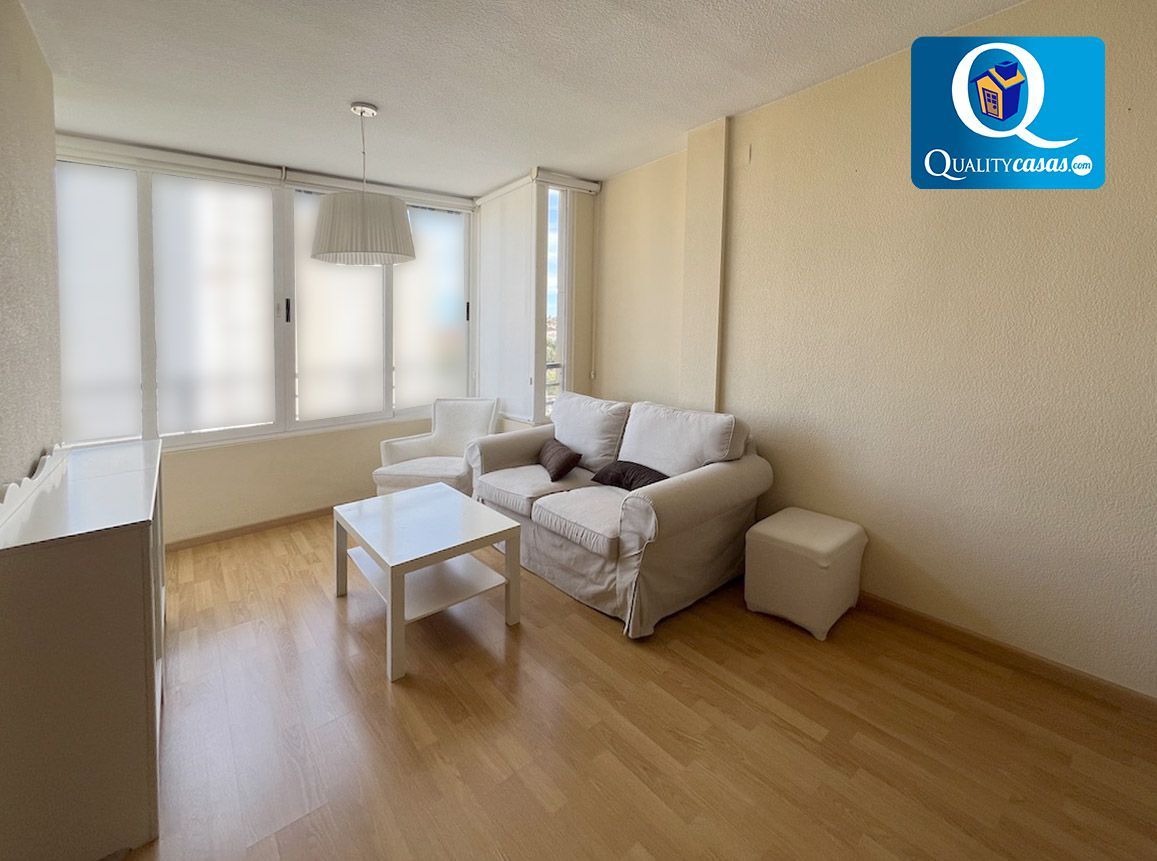 Living room of Flat to rent in Alicante / Alacant  with Air Conditioner, Balcony and Community pool