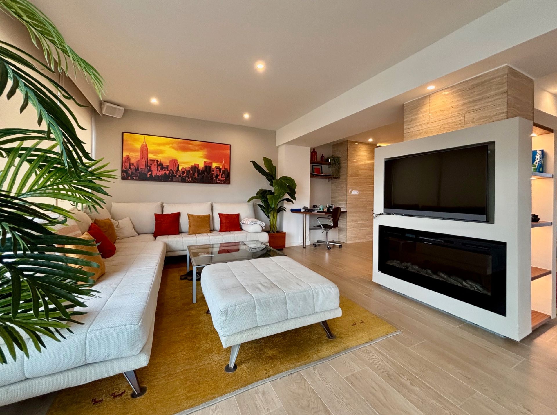 Sala d'estar de Àtic de lloguer en  Barcelona Capital amb Aire condicionat, Terrassa i Moblat