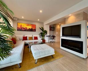 Living room of Attic to rent in  Barcelona Capital  with Air Conditioner, Terrace and Furnished