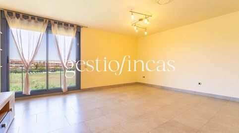 Foto 2 de Piso en venta en Calle Riu Glorieta, 16, Els Esquirols, Cambrils