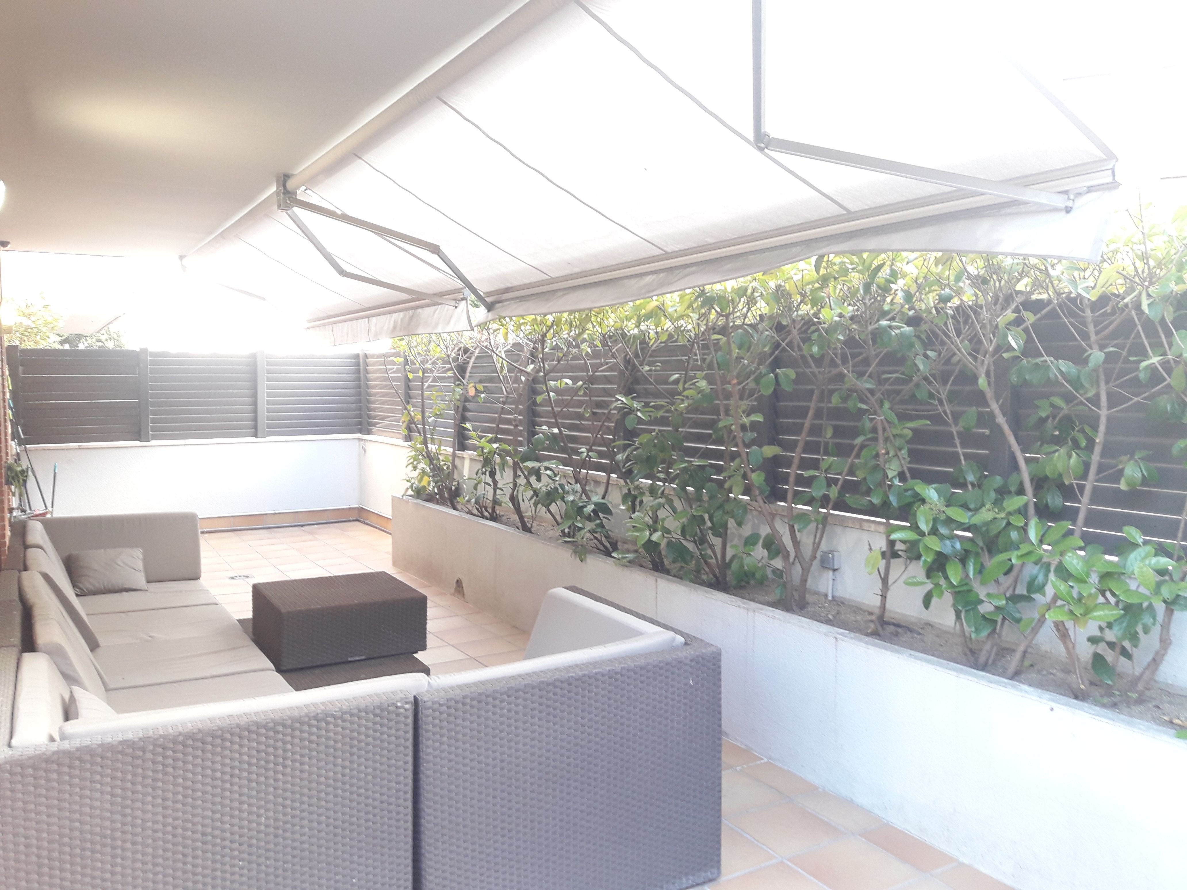 Planta baja to rent in Carrer de Josep Tarradellas, Turó de Can Mates - Carretera de Rubí