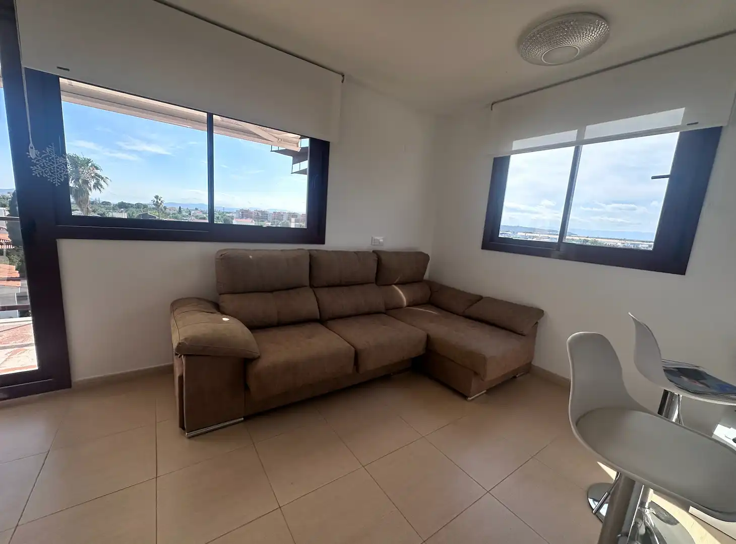 Sala de estar de Ático en venta en Vinaròs con Aire acondicionado, Calefacción y Jardín privado