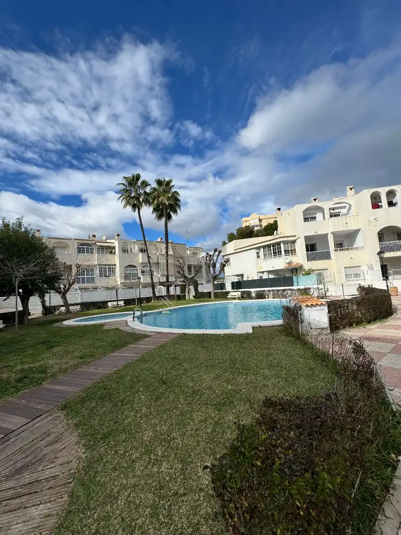 Casa a schiera con terrazza in vendita a Carrer de Juan de la Cierva 30
